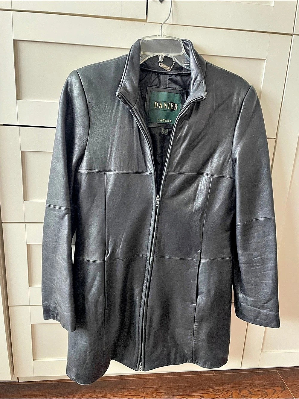 Authentic Vintage Danier Leather Zip Front Jacket Black Size 6-8
